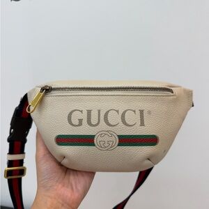 Gucci Cream Leather Logo Belt Bag with Green-Red Stripe